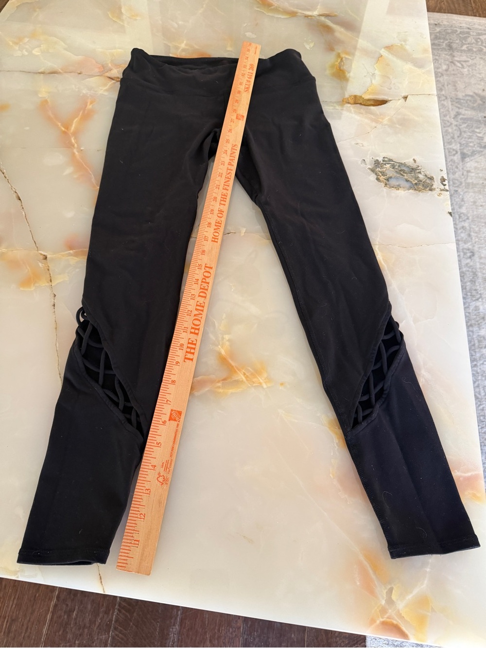 ALO Yoga Black Girls' Leggings with Lattice Side Panels - Picture 3 of 8